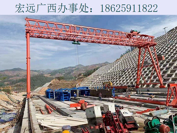 廣西百色800 噸雙梁龍門吊的工作原理